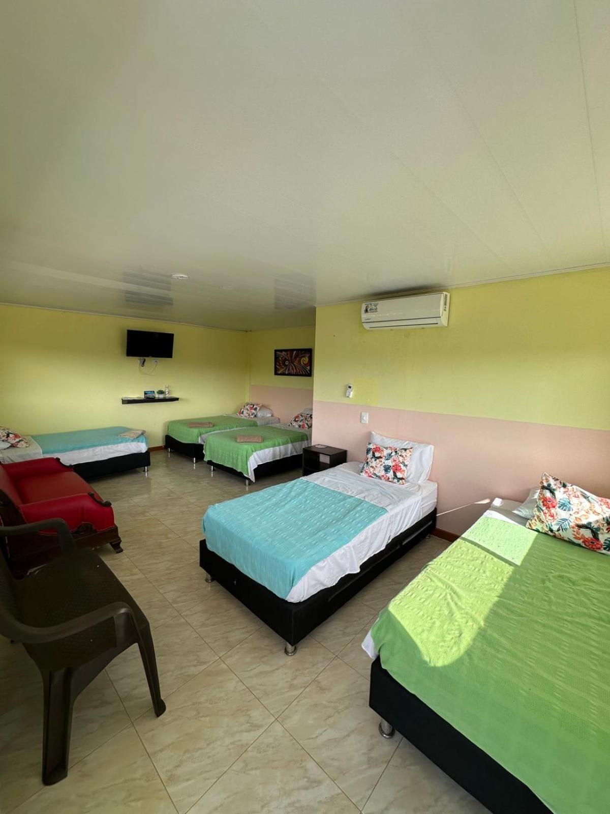 Victoria'S Gennie Bay Village Hostal San Andrés 外观 照片