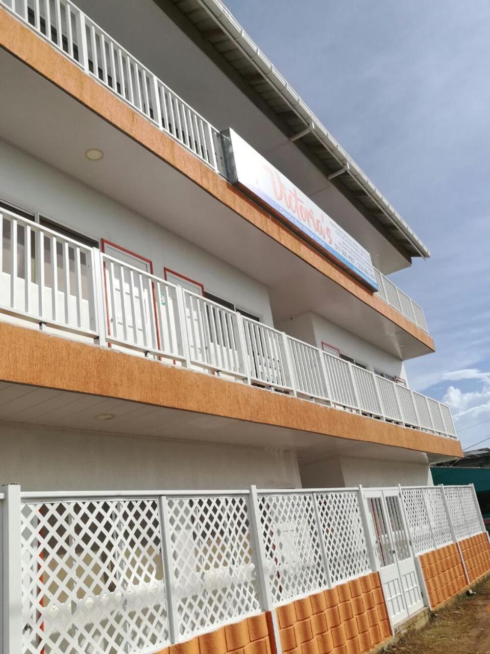 Victoria'S Gennie Bay Village Hostal San Andrés 外观 照片