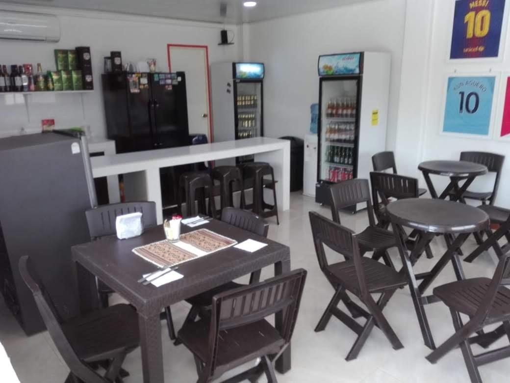 Victoria'S Gennie Bay Village Hostal San Andrés 外观 照片